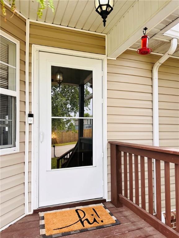 property entrance with a porch