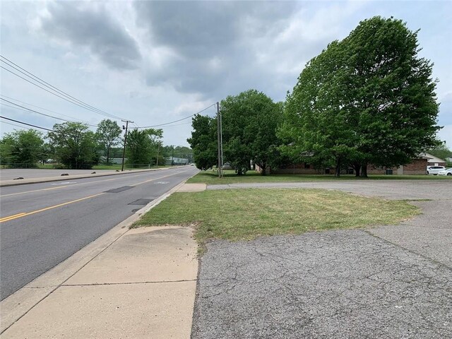 1311 E 16th St, Russellville, AR 72802 - photo 33