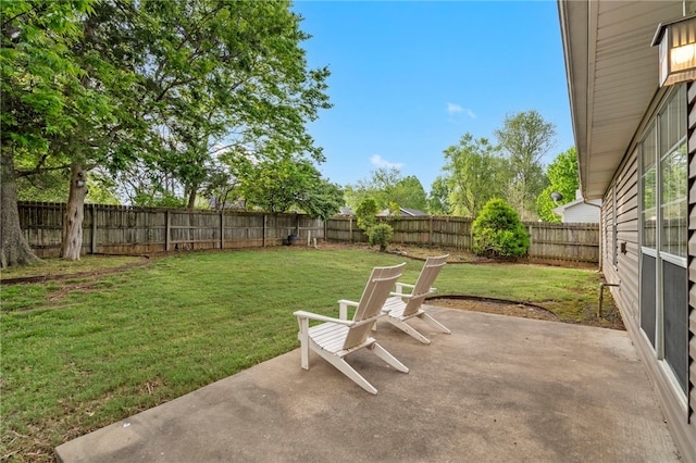1600 N Stable Ave, Fayetteville, AR 72703 - view of yard featuring a fenced backyard and a patio area