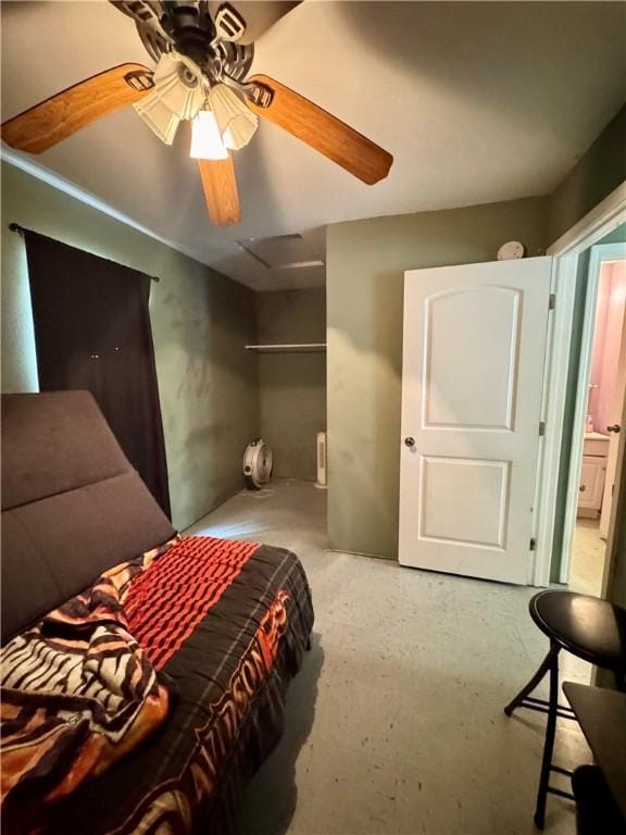 bedroom featuring ceiling fan
