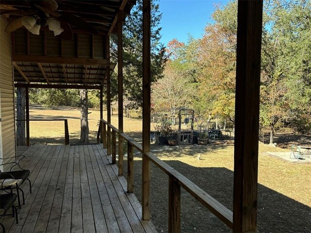 2525 Dustin Ln, Omaha, AR 72662 - deck with a ceiling fan