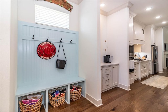 6761 Somerset Pl, Springdale, AR 72762 - mudroom featuring dark wood-style flooring, baseboards, and recessed lighting