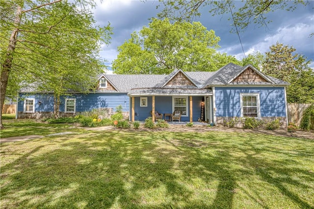 302 4th Ave, Gravette, AR 72736 - view of front of property featuring a front yard and covered porch