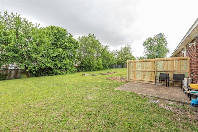 view of yard with fence