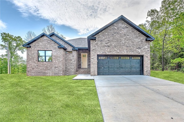 4 Lothian Dr, Bella Vista, AR 72715 - view of front facade featuring brick siding, an attached garage, and a front yard
