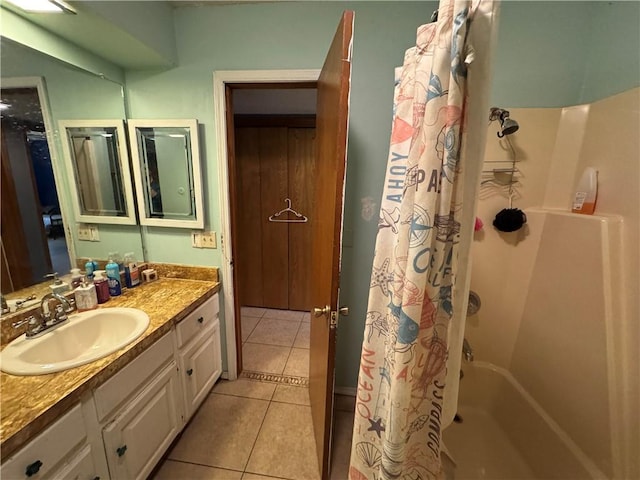 60 N Redwood Cir, Sallisaw, OK 74955 - bathroom with vanity, tile patterned floors, and shower / bath combo