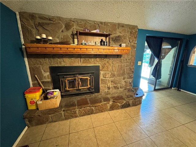 60 N Redwood Cir, Sallisaw, OK 74955 - details with a textured ceiling and baseboards