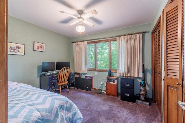 1 Panbury Ln, Bella Vista, AR 72715 - bedroom with carpet, a closet, a textured wall, a desk, and a ceiling fan