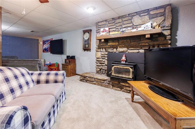 1 Panbury Ln, Bella Vista, AR 72715 - carpeted living room with a drop ceiling
