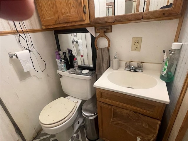 607 Carter St, Clarksville, AR 72830 - bathroom with toilet and vanity