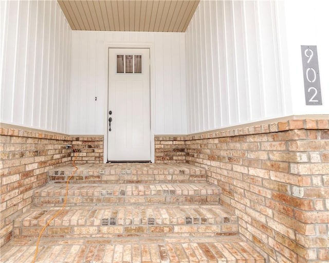 view of entrance to property