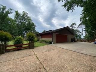 6 Briarwood Ln, Clarksville, AR 72830 - garage with driveway