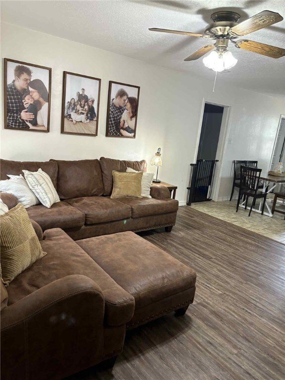 809 Walnut, Dardanelle, AR 72834 - photo 3