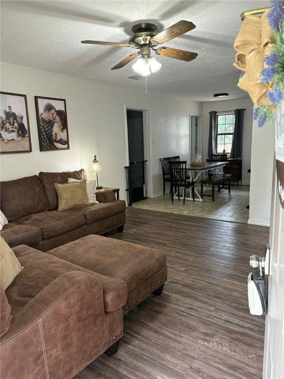809 Walnut, Dardanelle, AR 72834 - photo 4
