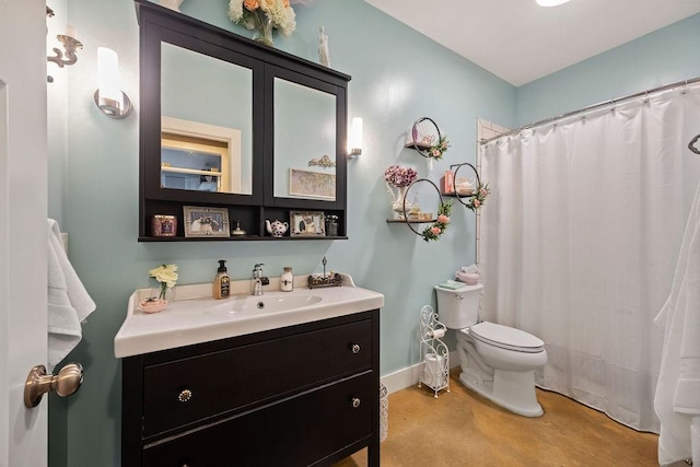 full bathroom featuring a shower with curtain, finished concrete floors, vanity, baseboards, and toilet
