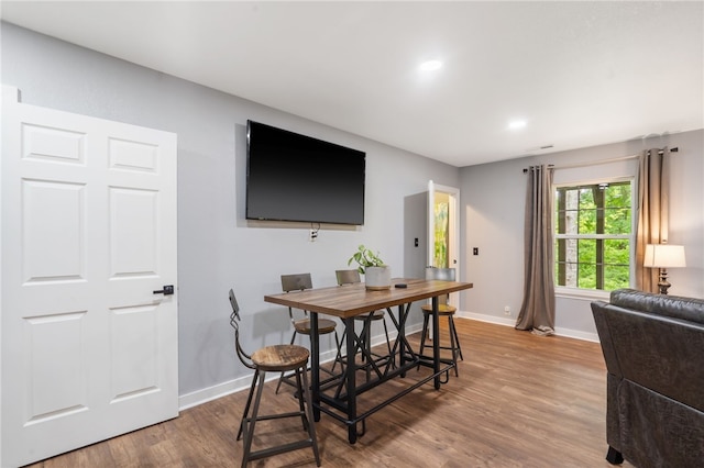 7 Croft Ledge Dr, Bentonville, AR 72712 - dining room with wood finished floors and baseboards