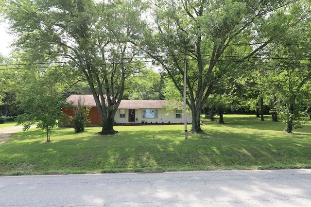 602 Centennial Ave, West Fork, AR 72774 - ranch-style house with a front yard