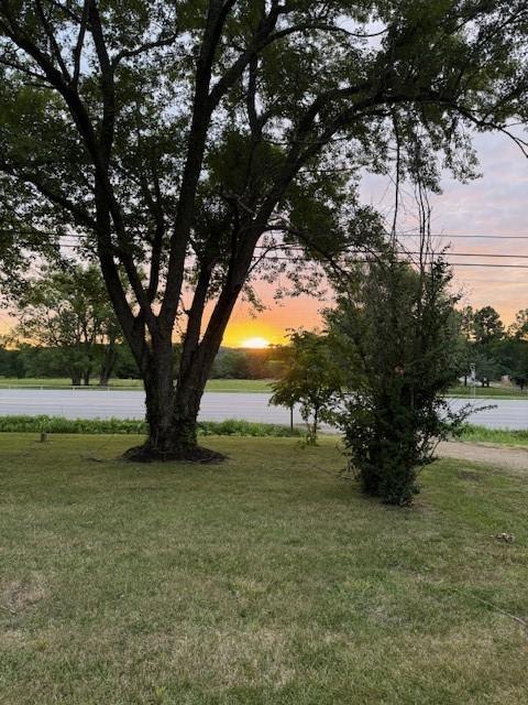 602 Centennial Ave, West Fork, AR 72774 - view of yard at dusk