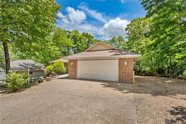 4 Tisbury Ln, Bella Vista, AR 72715 - view of detached garage