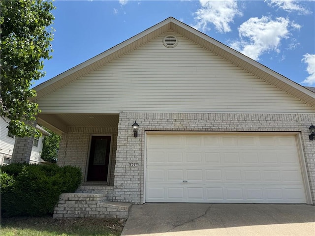 6297 W Milliken Bnd, Fayetteville, AR 72704 - photo 1