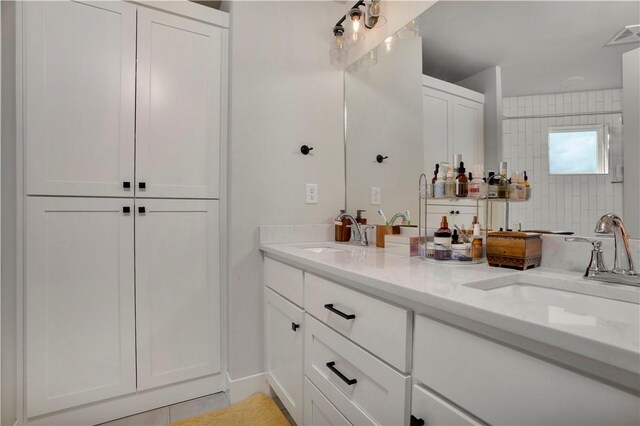 2630 N Gulley Grove Cir, Fayetteville, AR 72703 - bathroom featuring double vanity