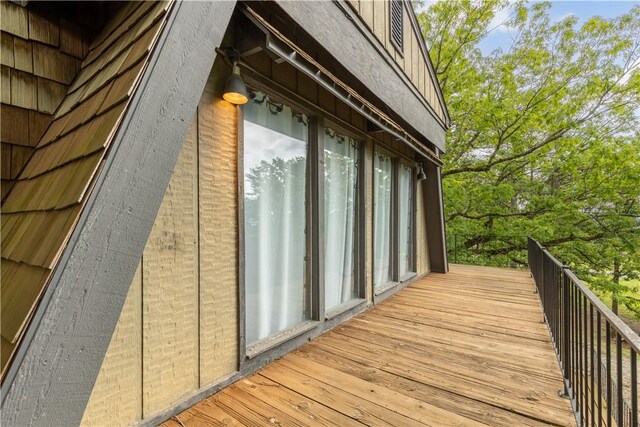 13 Rancho Vista Ln, Holiday Island, AR 72631 - view of wooden deck