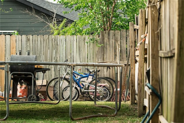 view of yard featuring fence