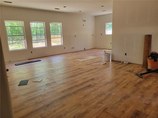 10 Roessler Ln, Bella Vista, AR 72715 - empty room with wood finished floors