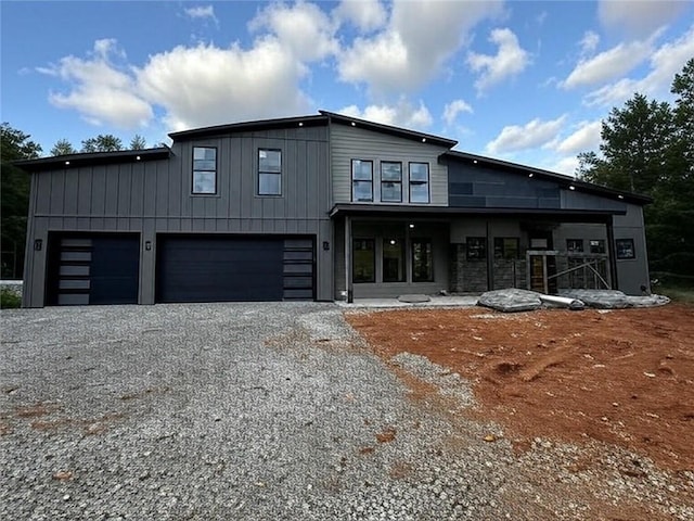 167 Kinross Dr, Bella Vista, AR 72715 - view of front of home featuring driveway and an attached garage