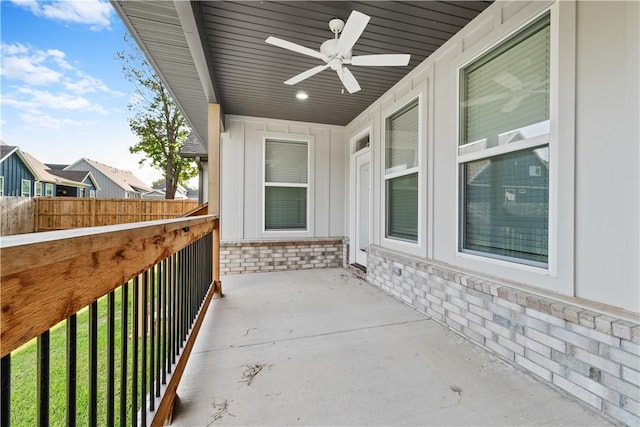 balcony with ceiling fan