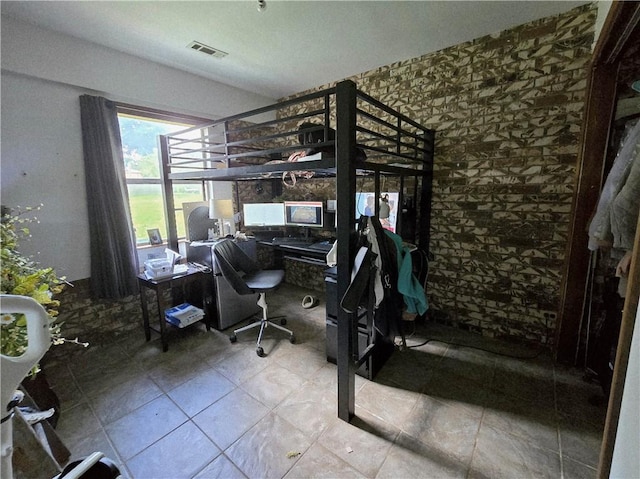 2711 Aspen Ln, Rogers, AR 72758 - bedroom featuring an office area