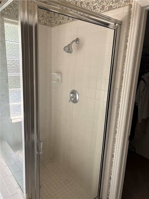 5095 Saxon St, Springdale, AR 72764 - full bath with a stall shower