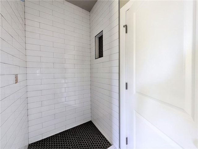 10 Olmsted Cir, Bella Vista, AR 72715 - full bath with a shower stall