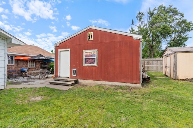 1207 SE E St, Bentonville, AR 72712 - view of outdoor structure featuring an outdoor structure