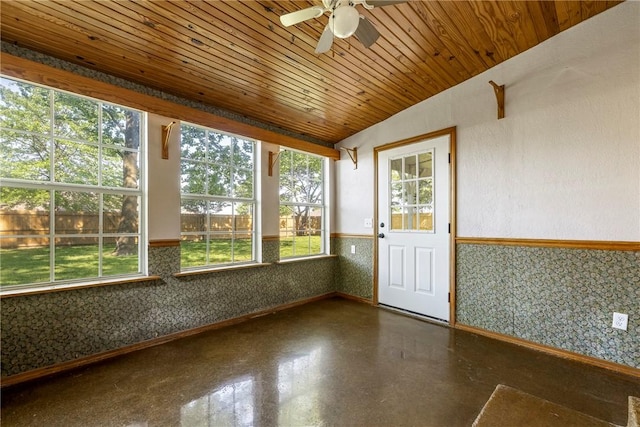 655 Bloomfield St, Gentry, AR 72734 - unfurnished sunroom featuring vaulted ceiling