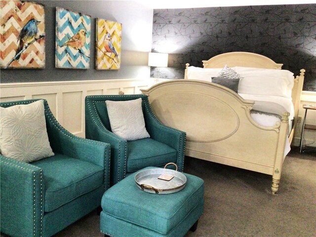 35 Kingshighway, Eureka Springs, AR 72632 - carpeted bedroom with a wainscoted wall and a decorative wall