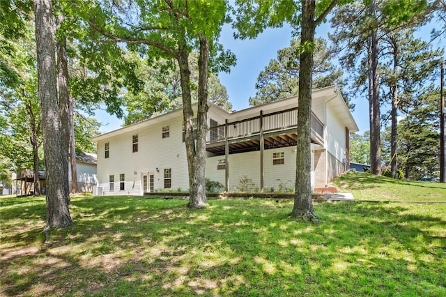 6 Rivercliff Rd, Rogers, AR 72756 - back of property with a yard and a wooden deck