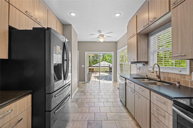 6 Rivercliff Rd, Rogers, AR 72756 - kitchen featuring refrigerator with ice dispenser, dark countertops, backsplash, a ceiling fan, and recessed lighting