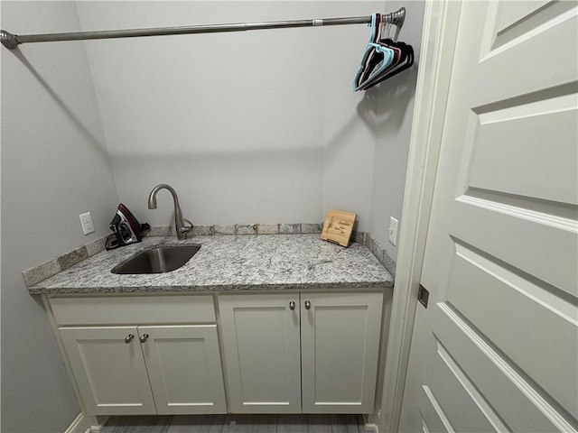 773 Via Firenze Ave, Tontitown, AR 72762 - laundry room with a sink