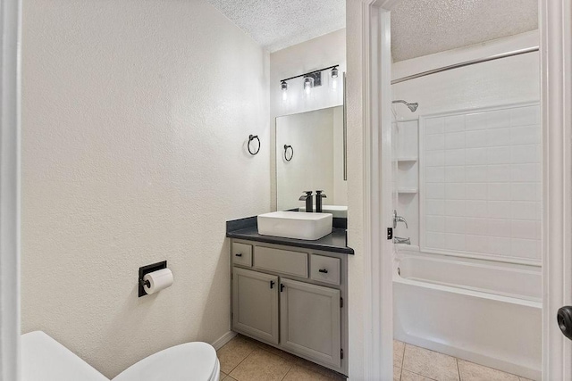 16 Eleanor Ln, Bella Vista, AR 72714 - full bath featuring toilet, a textured ceiling, tile patterned flooring, bathing tub / shower combination, and a textured wall