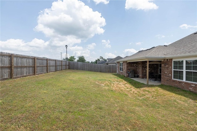 2758 Suncrest Ave, Springdale, AR 72764 - view of yard with a patio