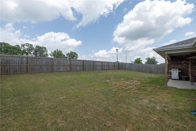 2758 Suncrest Ave, Springdale, AR 72764 - view of yard with a patio area