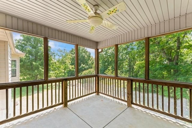 1878 Morning Side Falls Blvd, Blue Eye, MO 65611 - unfurnished sunroom with a ceiling fan