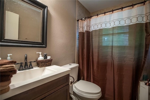 3 Rader Ln, Bella Vista, AR 72714 - full bathroom with a textured wall, vanity, toilet, and a shower with shower curtain