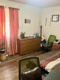 410 E Harvard St, Siloam Springs, AR 72761 - living area with wood finished floors