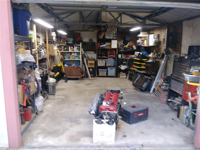 1739 Mc 6070, Flippin, AR 72634 - view of garage
