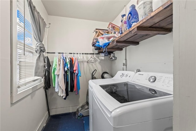 928 S Maple St, Siloam Springs, AR 72761 - laundry room with washing machine and clothes dryer and baseboards