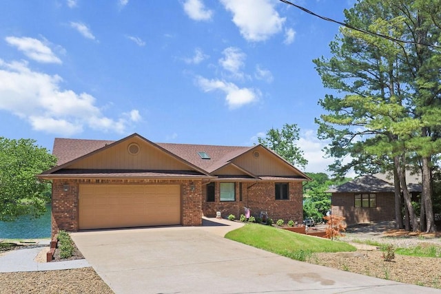6 Portsmouth Ln, Bella Vista, AR 72715 - single story home featuring driveway, a garage, and brick siding