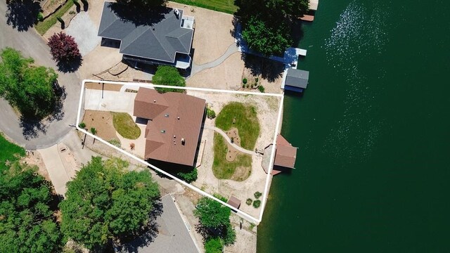 6 Portsmouth Ln, Bella Vista, AR 72715 - aerial view of property and surrounding area with a large body of water and property parcel outlined