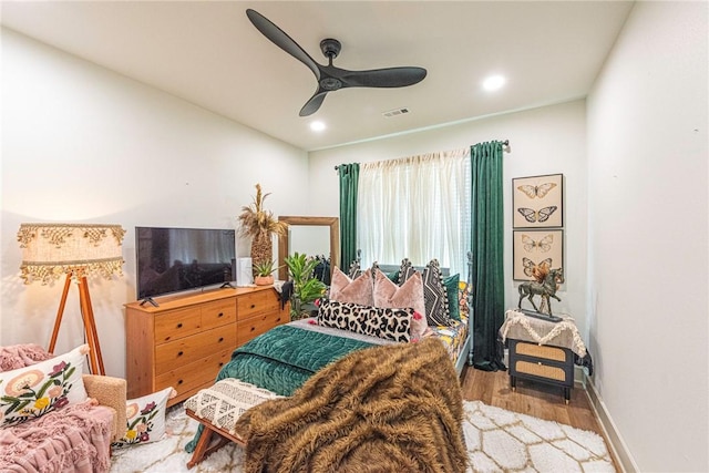 852 Round Top St, Prairie Grove, AR 72753 - bedroom featuring wood finished floors, recessed lighting, ceiling fan, and baseboards